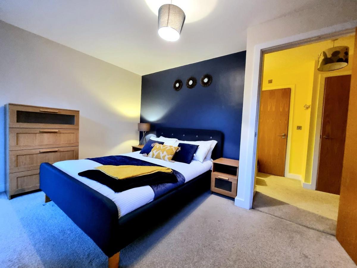 Luxury 2-Bedroom Service Apartment With Balcony Manchester Exterior photo